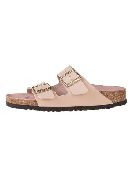 Birkenstock Klapki w kolorze jasnoróżowym rozmiar: 37. Czerwone klapki Birkenstock, bez wzorów, klasyczne, z otwartym noskiem, bez obcasa, bez zapięcia. Za 254.95 zł.