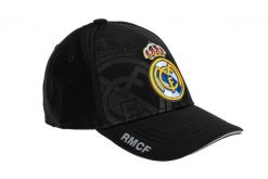 Czapka z daszkiem Real Madryt - oficjalna licencjonowana. Czarne czapki z daszkiem Real Madrid, bez wzorów, z bawełny. Za 99.00 zł.
