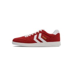 Buty halowe Hummel Perfekt CL. Czerwone buty sportowe lifestyle Hummel, bez wzorów, sportowe, bez zapięcia. W wyprzedaży za 240.55 zł.