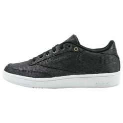 Buty do chodzenia damskie Reebok Club C 85. Białe buty treningowe Reebok, bez wzorów, z kauczuku, bez zapięcia, trekkingowe, Reebok Club. Za 374.00 zł.