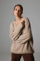 WEŁNIANY SWETER SANTE BEŻOWY One size - Flawless. Brązowe swetry Flawless, bez wzorów, z dzianiny, eleganckie, bez ramiączek. Za 799.00 zł.