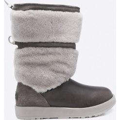 UGG - Śniegowce MTL W REYKIR WATERPROOF. Botki marki UGG. Za 1,399.00 zł.