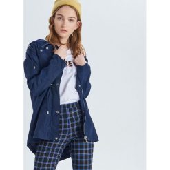 Kurtka parka z kapturem - Granatowy. Kurtki marki Cropp. Za 139.99 zł.