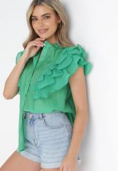 Zielona Koszulowa Bluzka z Plisowaną Falbaną na Ramionach Shyllita. Zielone bluzki Born2be, m, bez wzorów, bez kołnierzyka, bez ramiączek. Za 159.99 zł.