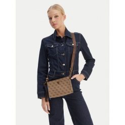Saszetka Guess. Brązowe nerki i saszetki Guess, z aplikacjami, młodzieżowe, bez dodatków. Za 269.99 zł.