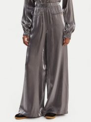 Liu Jo Sport Spodnie materiałowe TA6005 T322A Szary Relaxed Fit. Szare spodnie materiałowe Liu Jo Sport, bez wzorów, z materiału. Za 689.99 zł.