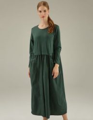 Luźna sukienka z bawełny. Sukienki Unisono, l, bez wzorów, z bawełny, bez kołnierzyka, bez ramiączek, midi, rozkloszowane. Za 219.00 zł.