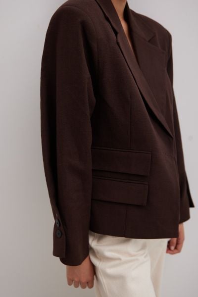 Marynarka o prostym kroju w kolorze INTENSE BROWN - RICHMOND. Brązowe marynarki i żakiety Marsala, bez wzorów, z bawełny, eleganckie, bez ramiączek. Za 599.90 zł.