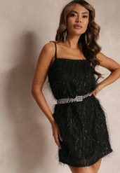 Czarna Koktajlowa Sukienka Mini z Cienkimi Piórkami Clotile. Czarne sukienki Renee, m, bez wzorów, bez kołnierzyka, bez ramiączek, mini. W wyprzedaży za 83.99 zł.