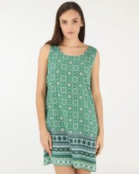 Cienka sukienka mini. Zielone sukienki Unisono, l, bez wzorów, z elastanu, bez kołnierzyka, bez ramiączek, mini. Za 129.00 zł.