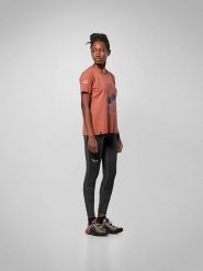 Salewa Koszulka funkcyjna "Red Bull X-Alps" w kolorze czerwonym rozmiar: 36. Czerwone t-shirty sportowe Salewa, bez wzorów, z bawełny, bez ramiączek, outdoorowe. Za 122.38 zł.