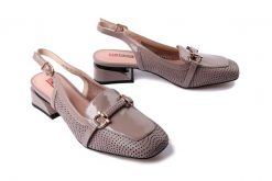 ARTIKER RELAKS 56C1996 taupe, czółenka damskie. Szare czółenka Artiker Relaks, na lato, bez wzorów, eleganckie, bez obcasa, na obcasie, bez zapięcia. Za 249.90 zł.
