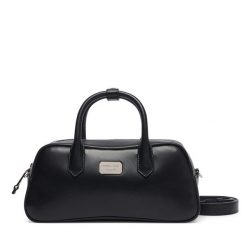 Torebka Emporio Armani. Czarne torebki klasyczne Emporio Armani, bez wzorów, klasyczne, bez dodatków. Za 1,779.00 zł.