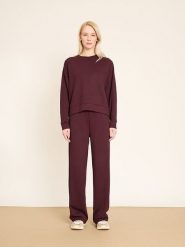 BGN 2-częściowy zestaw w kolorze brązowym rozmiar: 38. Brązowe spodnie dresowe BGN, bez wzorów, z dresówki. Za 165.99 zł.