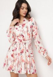 Różowa Rozkloszowana Sukienka z Wiskozy z Paskiem w Abstrakcyjny Wzór Stelitte. Czerwone sukienki Born2be, na co dzień, l, bez wzorów, z jeansu, eleganckie, bez kołnierzyka, bez ramiączek, mini, rozkloszowane. W wyprzedaży za 118.99 zł.