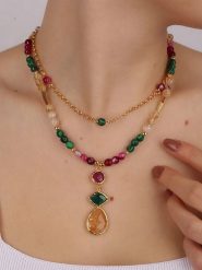 Pierres delicates Pozłacany naszyjnik z elementami ozdobnymi - dł. 50 cm rozmiar: onesize. Brązowe naszyjniki Pierres delicates, z materiału, z agatem, pozłacane. Za 108.99 zł.