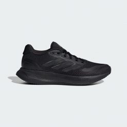 Buty do biegania adidas Runfalcon 5. Czarne buty do biegania adidas, bez wzorów, bez zapięcia, do biegania. W wyprzedaży za 207.20 zł.