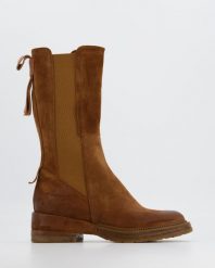 ZAMSZOWE BOTKI F227K4 CAM FOX. Botki Venezia, bez wzorów, ze skóry, bez obcasa, bez zapięcia. Za 629.00 zł.