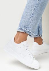 Białe Buty Sportowe Senthade. Białe buty sportowe lifestyle Born2be, z aplikacjami, przed kostkę, bez zapięcia. W wyprzedaży za 79.99 zł.