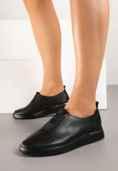 Czarne Wsuwane Półbuty Ażurowe ze Skóry Naturalnej Parritia. Czarne półbuty wsuwane Born2be, w ażurowe wzory, z jeansu, eleganckie, bez obcasa, na płaskiej podeszwie. Za 219.99 zł.