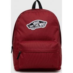 Vans plecak kolor czerwony duży z aplikacją. Czerwone plecaki Vans, z aplikacjami, bez dodatków. Za 179.99 zł.