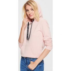 Gładka bluza kangurka - Różowy. Bluzy marki INOVIK. W wyprzedaży za 39.99 zł.