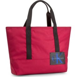 Torebka CALVIN KLEIN JEANS - Sport Essential Carr K40K400042 623. Torebki klasyczne marki Calvin Klein Jeans. W wyprzedaży za 309.00 zł.