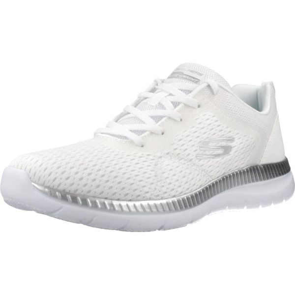 Buty SKECHERS BOUNTIFUL-QUICK PATH Biały. Białe buty trekkingowe Skechers, bez wzorów, z tkaniny, bez zapięcia, trekkingowe. Za 260.99 zł.