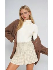 Monki Spódnica w kolorze beżowym rozmiar: 38. Brązowe spódnice Monki, bez wzorów, mini, rozkloszowane. Za 23.95 zł.