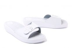 SANITAL FLEX KF-01 biały, klapki, fakirki damskie. Białe klapki Sanital-Flex, bez wzorów, bez obcasa, bez zapięcia. Za 79.99 zł.