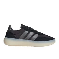 Buty adidas Barreda Decode JP9671 czarne. Czarne buty treningowe bez wzorów, z gumy, bez zapięcia. Za 482.93 zł.