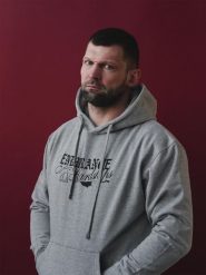 MANTO bluza z kapturem RESOLVE melanż. Szare bluzy MANTO, xl, bez wzorów, z bawełny, bez ramiączek, z kapturem. Za 249.00 zł.
