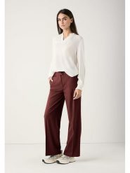 More & More Bluzka w kolorze białym rozmiar: 40. Białe bluzki More & More, bez wzorów, bez kołnierzyka, bez ramiączek. Za 135.49 zł.