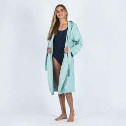 Szlafrok na basen damski Watko Compact z mikrofibry. Niebieskie szlafroki damskie NABAIJI, l, bez wzorów, z materiału, bez ramiączek. Za 89.99 zł.