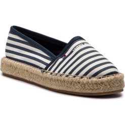 Espadryle TOMMY HILFIGER - Flat Espadrille FW0FW04109 Midnight 403. Niebieskie espadryle Tommy Hilfiger, bez wzorów, z materiału, bez obcasa, na płaskiej podeszwie. W wyprzedaży za 199.00 zł.