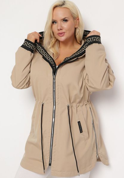 Ciemnobeżowa Kurtka o Fasonie Parki z Metalicznym Wzorem na Kapturze i Rękawach Anelvi. Brązowe kurtki Born2be, plus size, bez wzorów, klasyczne, z kapturem. Za 139.99 zł.