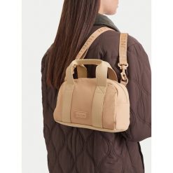 Torebka Hunter. Brązowe torebki klasyczne Hunter, bez wzorów, klasyczne, bez dodatków. Za 129.99 zł.