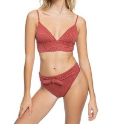 Strój kąpielowy damski Roxy Wild Babe. Czerwone bikini Roxy, bez wzorów, z elastanu, sportowe. Za 192.05 zł.