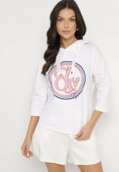 Biała Bluza z Kapturem i Rękawami 3/4 Zdobiona Nadrukiem Saniriora. Białe bluzy Born2be, l, z aplikacjami, z jeansu, casualowe, bez ramiączek, z kapturem. W wyprzedaży za 76.49 zł.