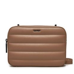 Torebka Calvin Klein. Brązowe listonoszki Calvin Klein, bez wzorów, bez dodatków. Za 279.99 zł.