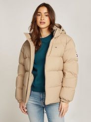 TOMMY JEANS Kurtka zimowa w kolorze beżowym rozmiar: XXL. Brązowe kurtki Tommy Jeans, na zimę, xxl, bez wzorów, z jeansu, bez kaptura. Za 564.31 zł.