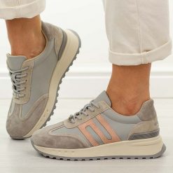 Szare gr bl skórzane półbuty damskie Filippo Dp7733/26. Szare buty sportowe lifestyle Filippo, na jesień, bez wzorów, z jeansu, casualowe, z okrągłym noskiem, bez obcasa, na płaskiej podeszwie. W wyprzedaży za 224.10 zł.