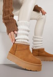 Brązowe Śniegowce na Grubej Podeszwie Zdobione Haftem Sewnella. Brązowe śniegowce Born2be, z aplikacjami, z jeansu, bez zapięcia. Za 69.99 zł.