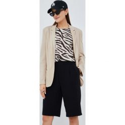 Only szorty damskie kolor czarny high waist. Czarne szorty ONLY, bez wzorów, z tkaniny. W wyprzedaży za 82.99 zł.