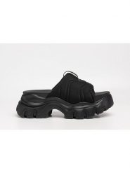 Replay Klapki w kolorze czarnym rozmiar: 37. Czarne klapki Replay, bez wzorów, klasyczne, z otwartym noskiem, bez obcasa, bez zapięcia. Za 173.99 zł.