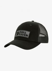 Czapka z daszkiem Fjallraven Langtradarkeps. Czarne czapki z daszkiem Fjällräven, bez wzorów, z bawełny, eleganckie. Za 175.99 zł.