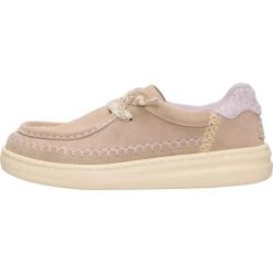 HeyDude Damskie Mokasyny Harper Moc Crafted Suede. Brązowe mokasyny Hey dude, bez wzorów, z materiału. Za 329.00 zł.