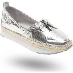 ESPADRYLE Calvin Klein Jeans. Szare espadryle Calvin Klein Jeans, z aplikacjami, z jeansu, bez obcasa, na koturnie. Za 311.40 zł.
