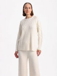 BGN Sweter w kolorze kremowym rozmiar: 40. Brązowe swetry BGN, bez wzorów, ze splotem, bez ramiączek. Za 110.04 zł.
