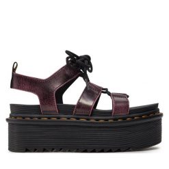Sandały Dr. Martens. Czarne sandały Dr Martens, bez wzorów, bez obcasa, na koturnie, bez zapięcia. Za 499.99 zł.